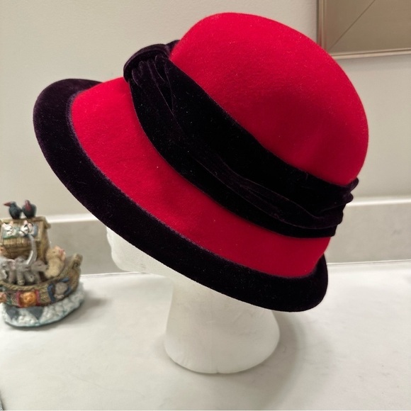 Jenny Buchanan Women’s 100% Wool Red Hat Society Purple Velvet Bow Brimmed Hat - Picture 4 of 7